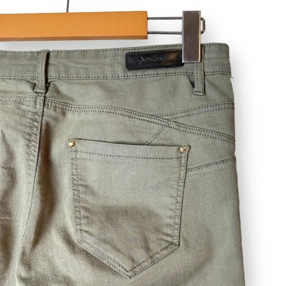 Stradivarius Premium Olive Green Skinny Jeans - Picture 7 of 9